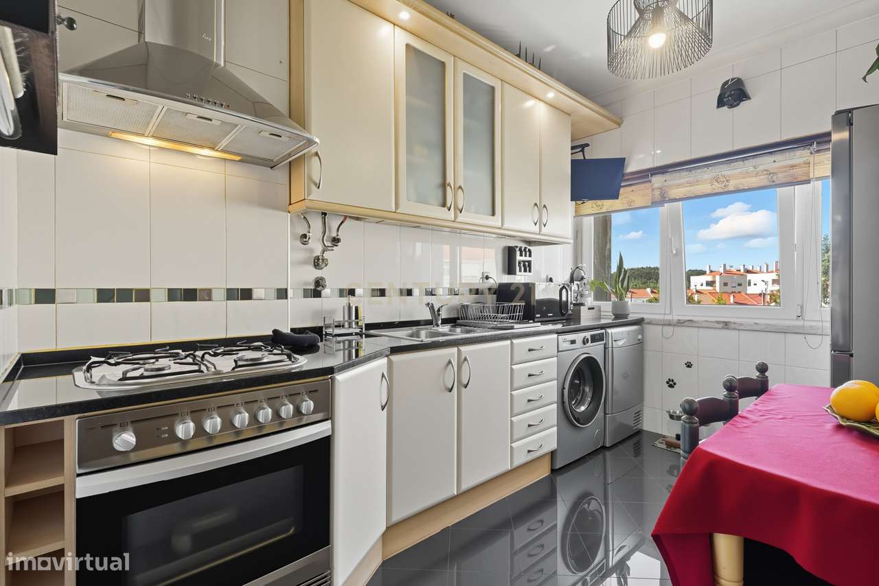 Apartamento T2 renovado - Rua Marquês de Pombal, Cacém - Grande imagem: 4/20