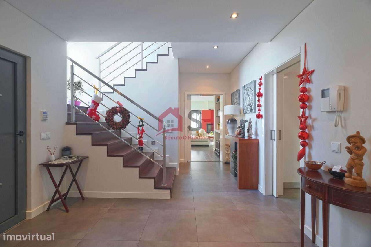 *Deslumbrante Moradia T4, Independente – SILVEIRA  *-8