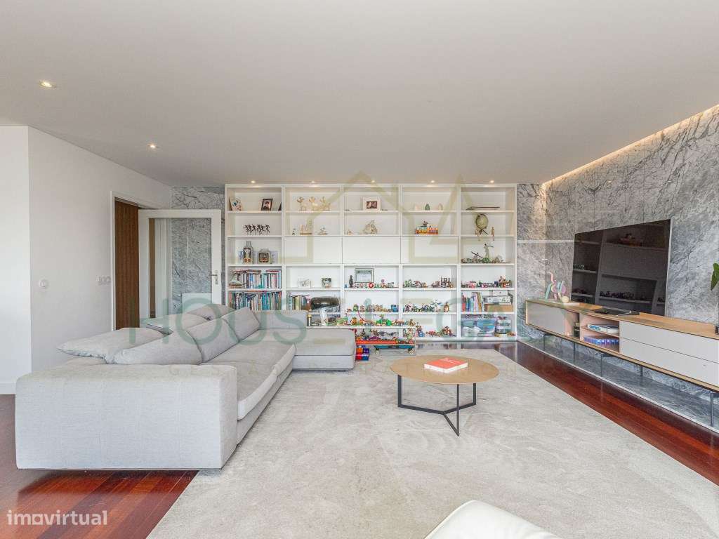 Apartamento T4 Luxuoso em Matosinhos-19