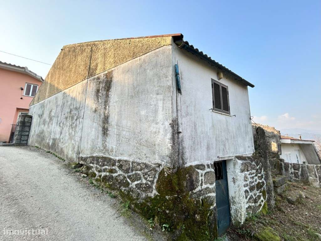 Moradias para reconstrução - Grande imagem: 2/7