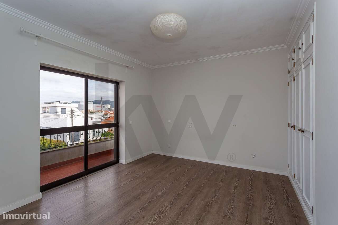 Andar de Moradia T2-15