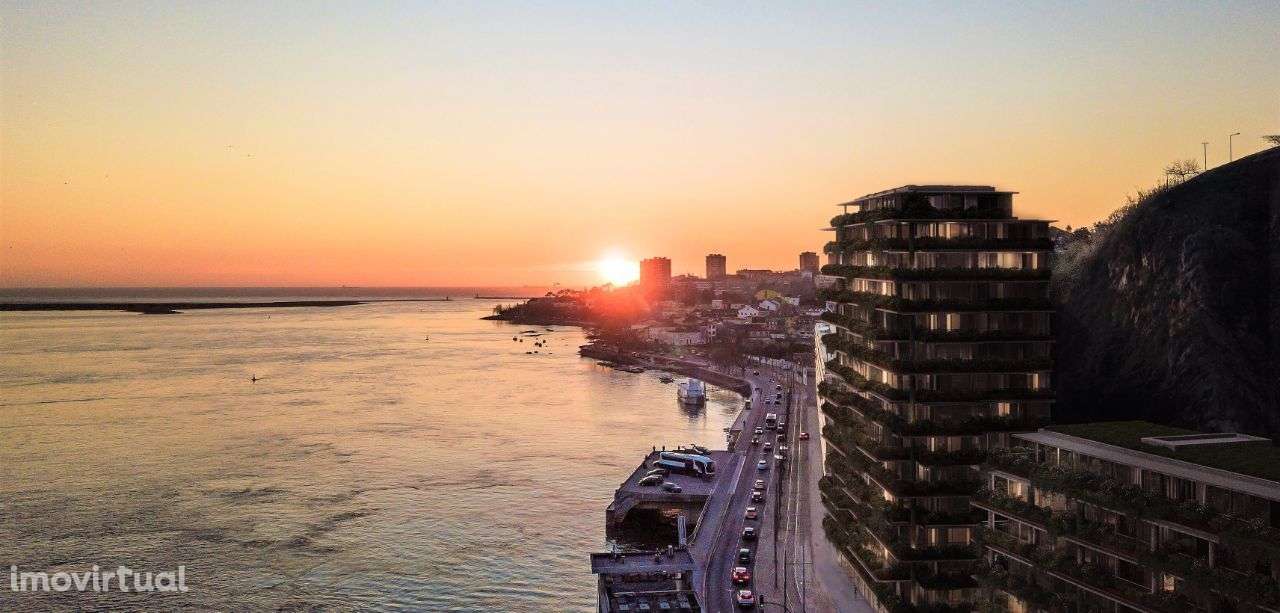 Apartamento T4 no Piso 6 (Edifício Poente - Fase 2)