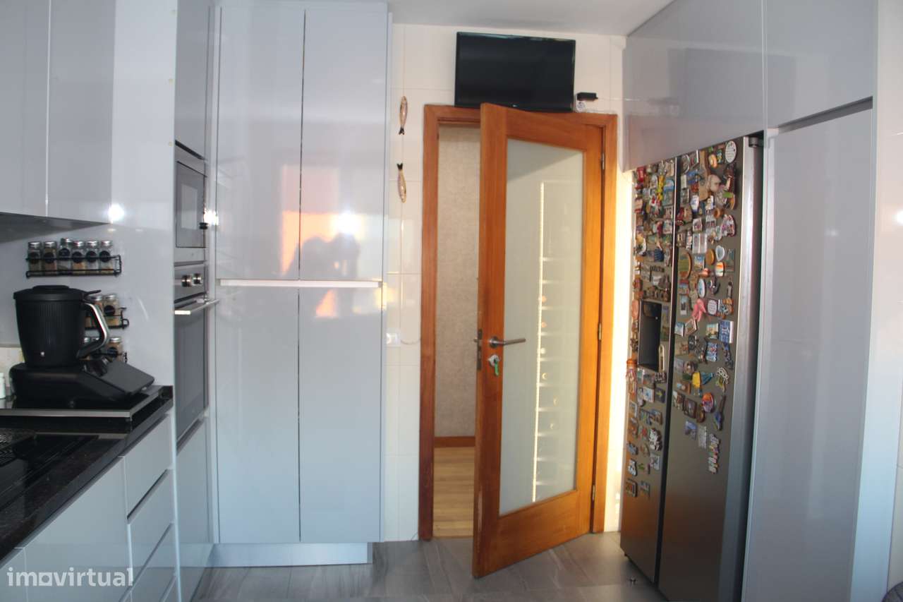 Apartamento T3 com 2 frentes na Maia-39