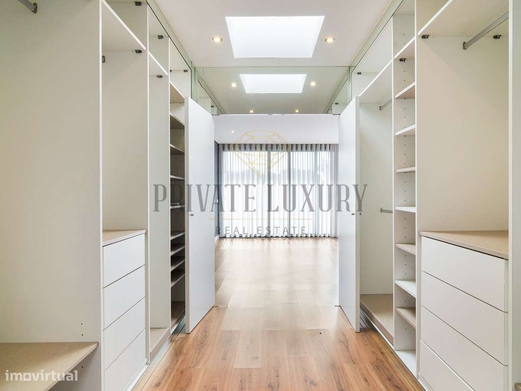 Moradia T4 com varandas e piscina em Azeitão-9