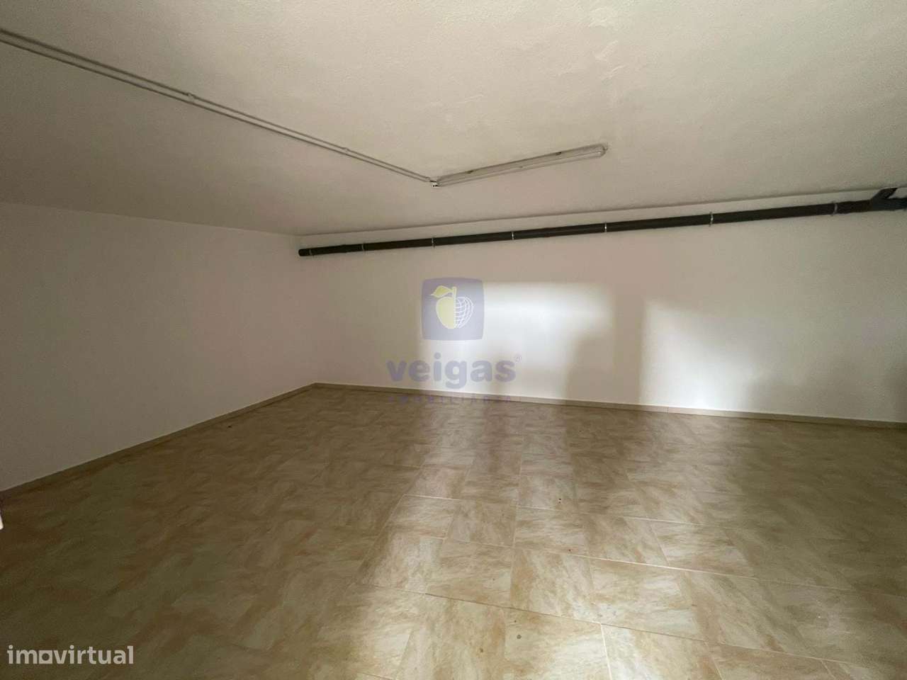 Armazém / Edifício Comercial à Venda – Formigal, Salir de Matos - Grande imagem: 5/10