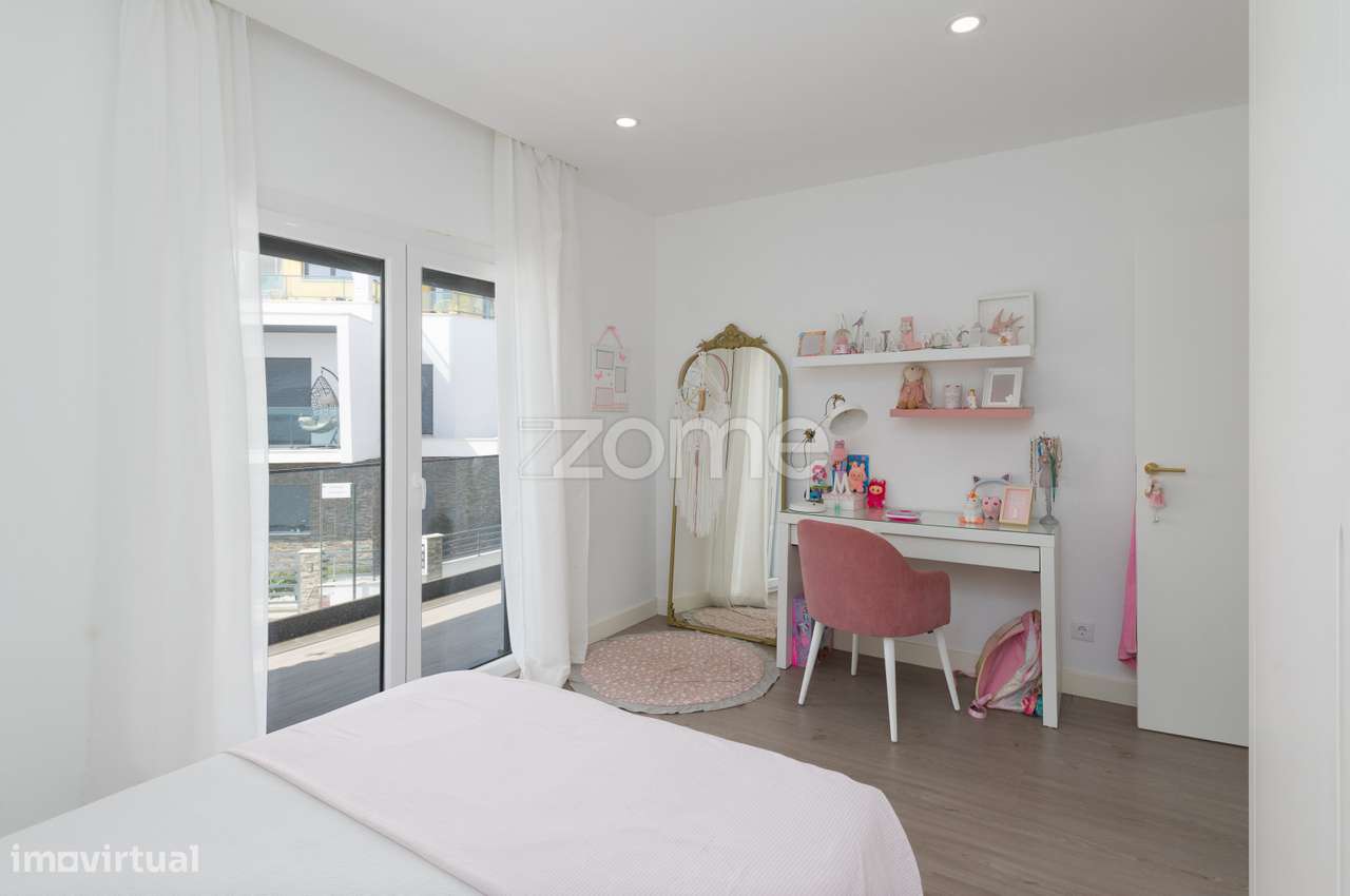 Moradia T4 Bª São Sebastião - Famões-32