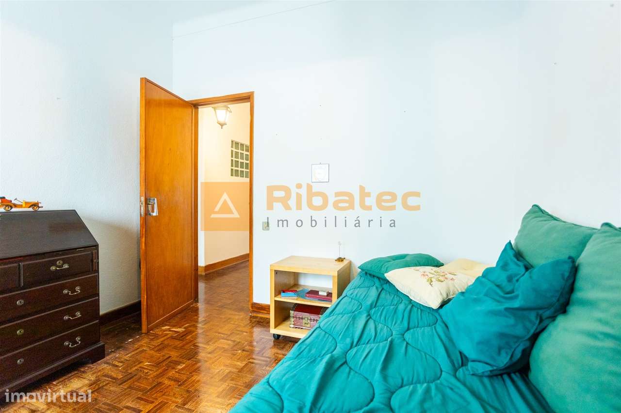 Excelente moradia na Vila de Coruche-16