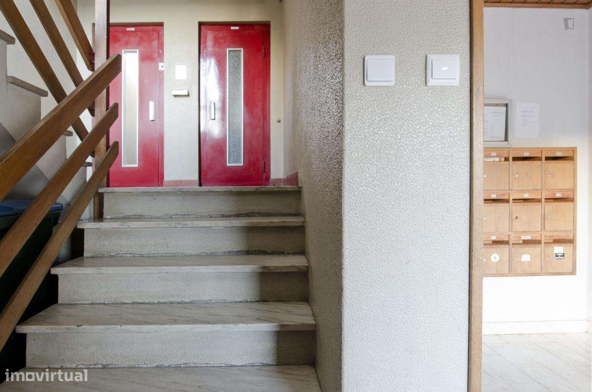 Quarto - localizado em Telheiras Lisbon - Grande imagem: 3/10