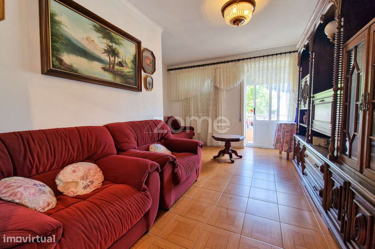 Moradia e espaço comercial em Rosto do Cão (São Roque), Ponta Delga... - Grande imagem: 5/28