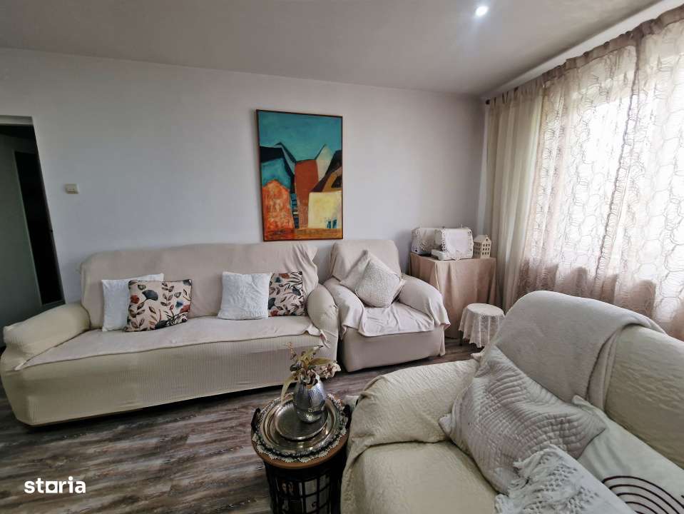 Casa cu suflet in centrul Medgidiei– gradina superba - Imagine principală: 4/19