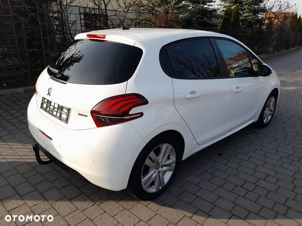 Peugeot 208 1.2 PureTech Style - 5