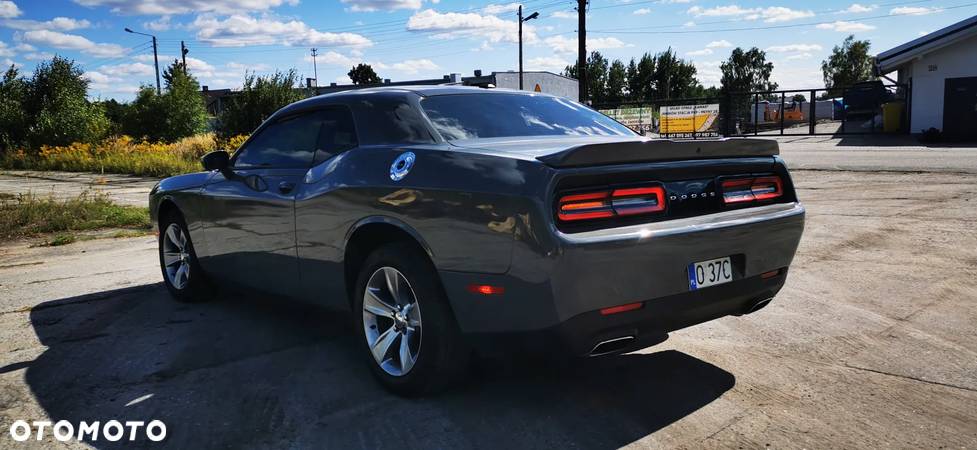 Dodge Challenger Automatik SXT Plus - 9