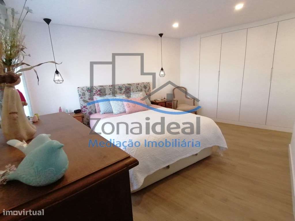 Apartamento T3 Duplex com parqueamento 2 carros - Alenquer-8