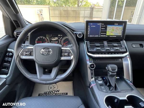 Toyota Land Cruiser - 14