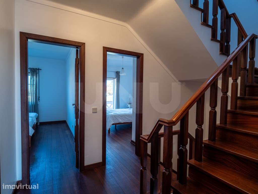 Moradia T3 com Garagem, Piscina e Vista Deslumbrante sobre a Lagoa ...-6