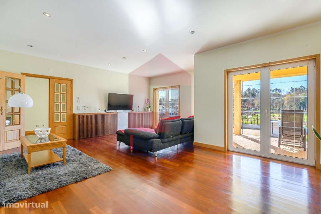 Moradia com piscina, Vila Verde - Grande imagem: 5/36