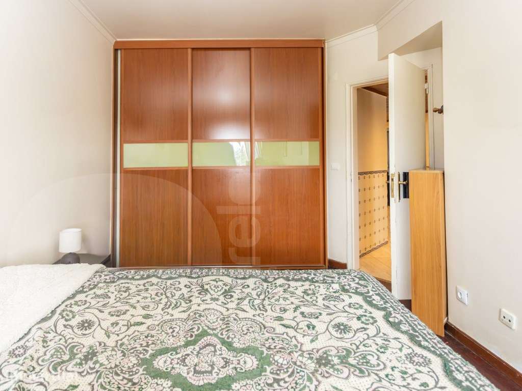 APARTAMENTO T3 DUPLEX INVERTIDO COM GARAGEM FECHADA UMA RARIDADE NO...-11