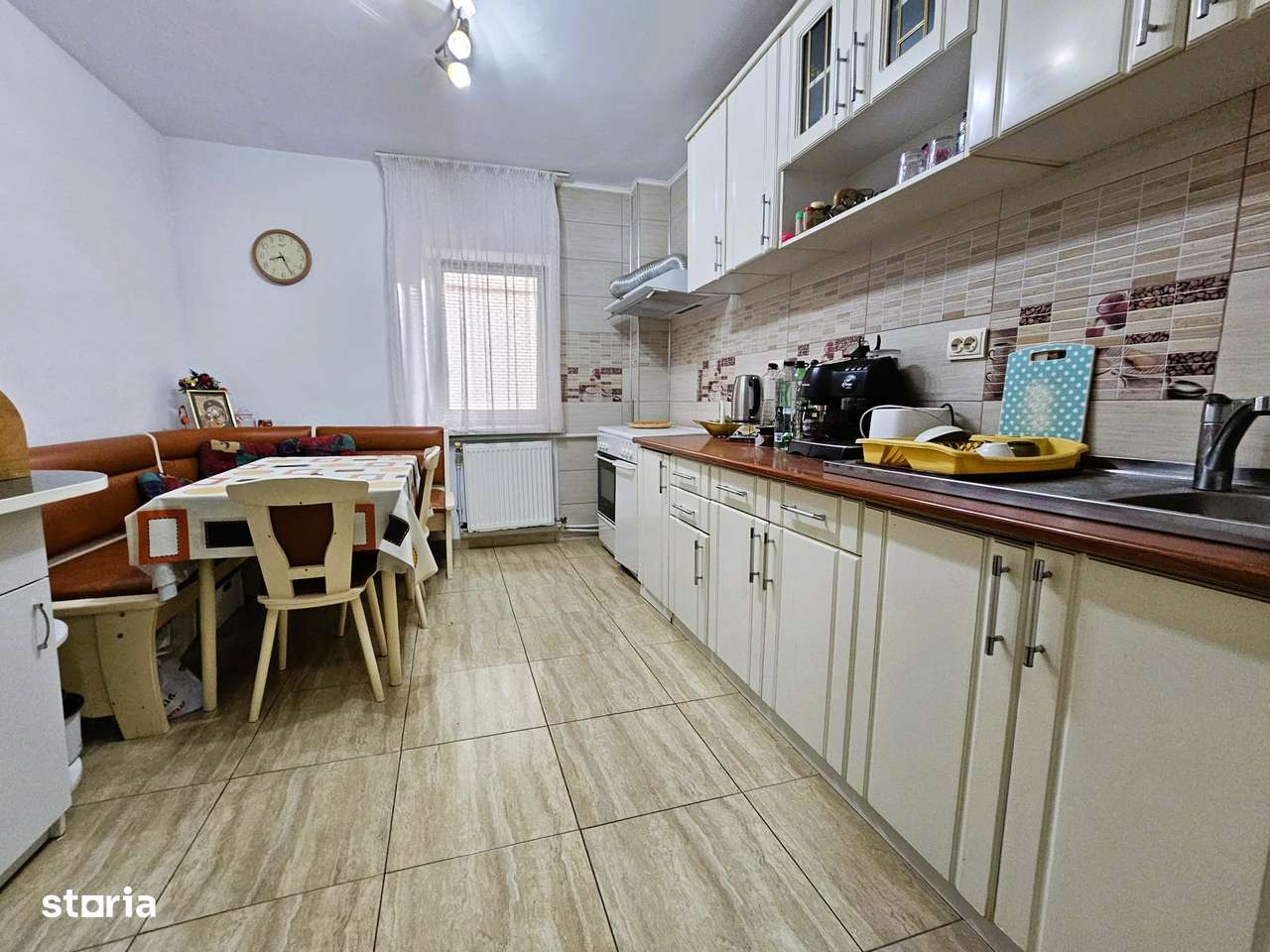 Apartament--- 4 camere  --etajul 3 --CARTIER E3 - Imagine principală: 4/16