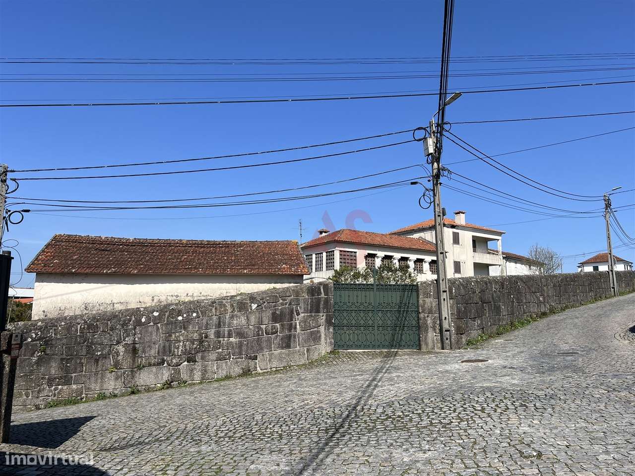 Moradia T4 com Piscina e Terreno de 2.407m² | Raimonda, Paços de Ferre-46