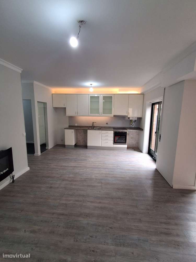 Apartamento T1 +1 com 77m² Matosinhos-10
