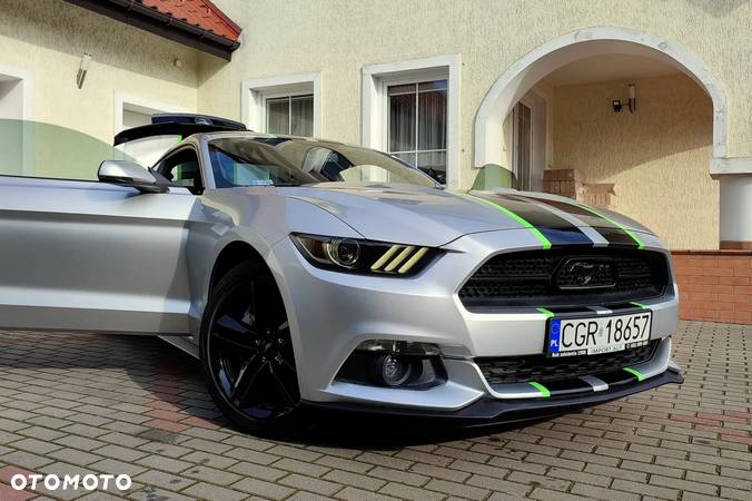 Ford Mustang 2.3 EcoBoost - 32