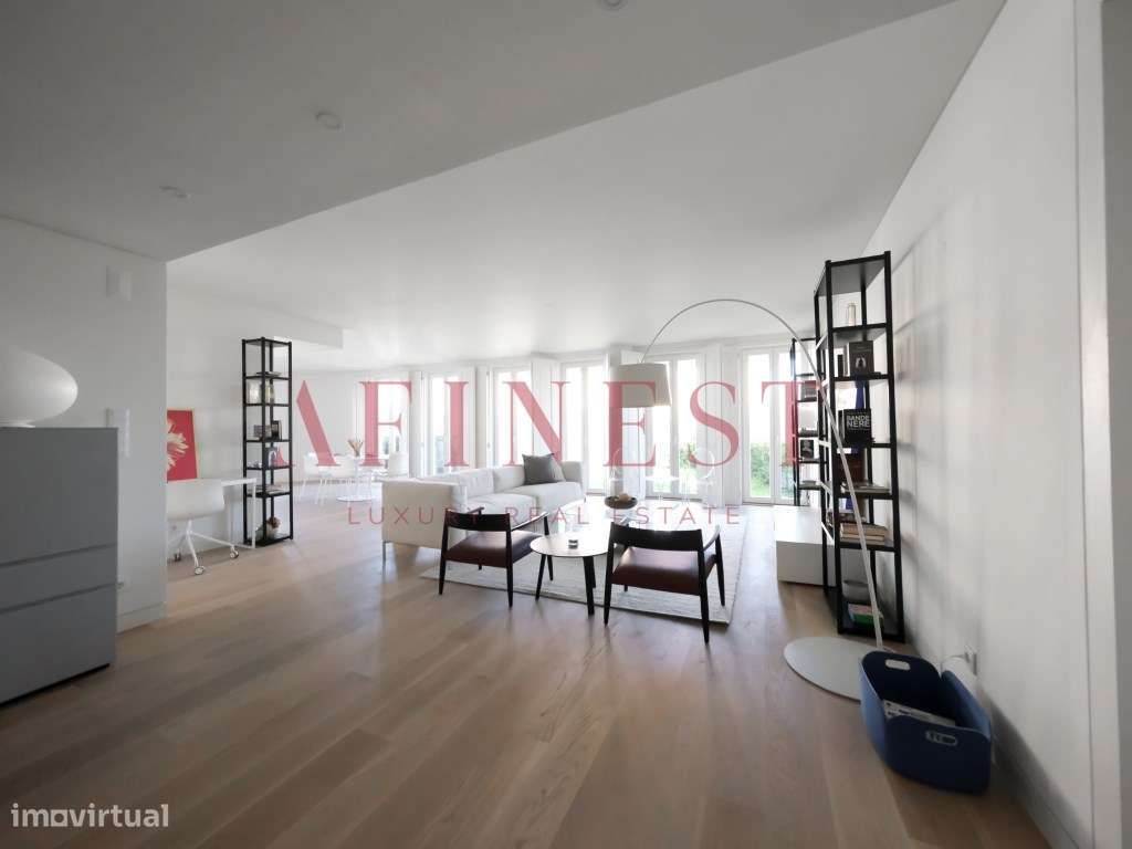 APARTAMENTO T3 COM LOGRADOURO E ESTACIONAMENTO, OLIVAIS - Grande imagem: 5/41