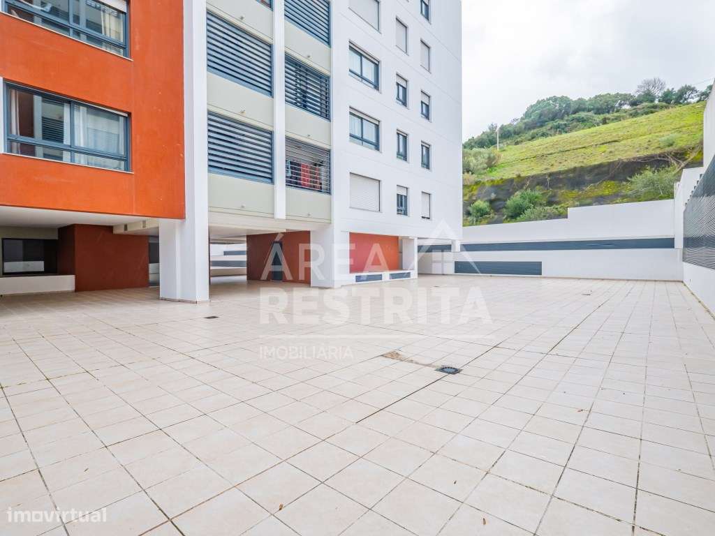 Loures- Apartamento T2 com parqueamento - Grande imagem: 2/60