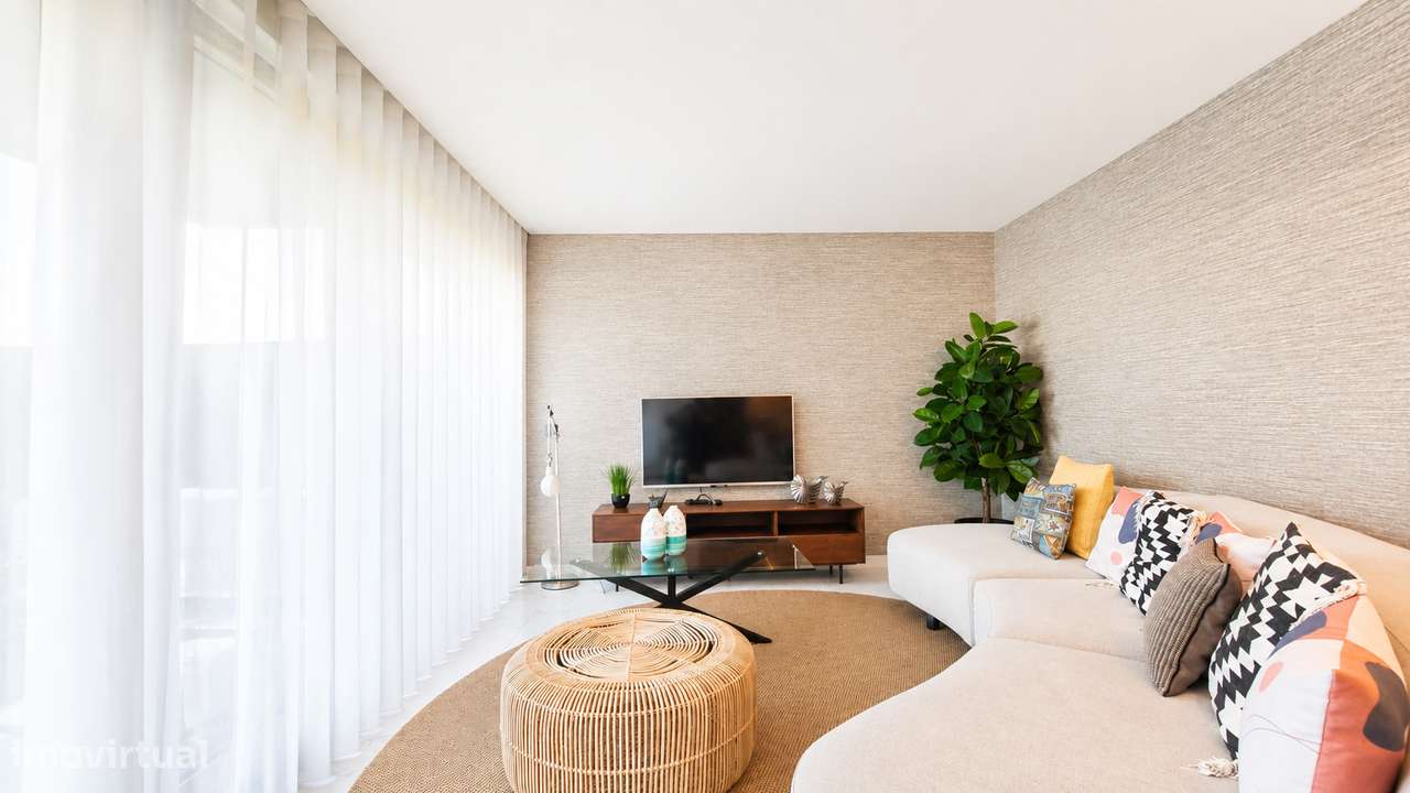 T2 Exclusivo em Matosinhos Sul | Terraço+Garagem+Arrumos | Mobilado-7