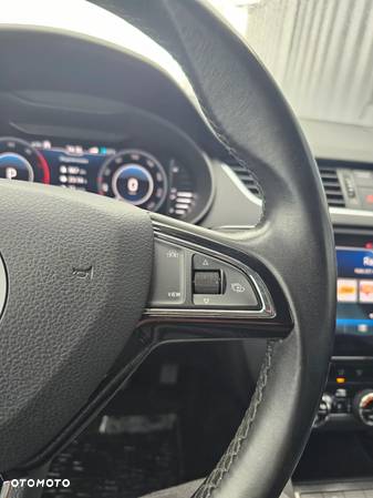 Skoda Octavia Scout 2.0 TDI 4x4 DSG - 30