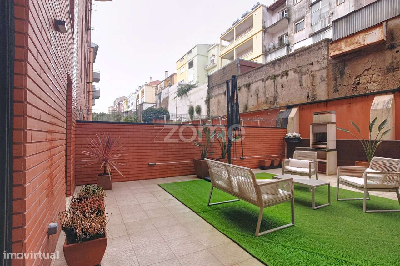 Apartamento T2 Premium com Terraço no Vale das Flores-35