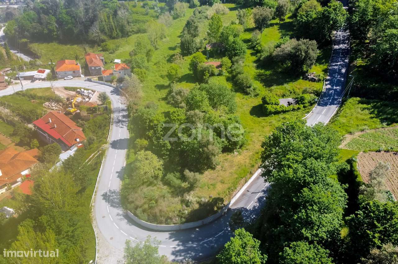 Quinta com terreno e casas para reabilitação em Novios - Amarante - Grande imagem: 5/34