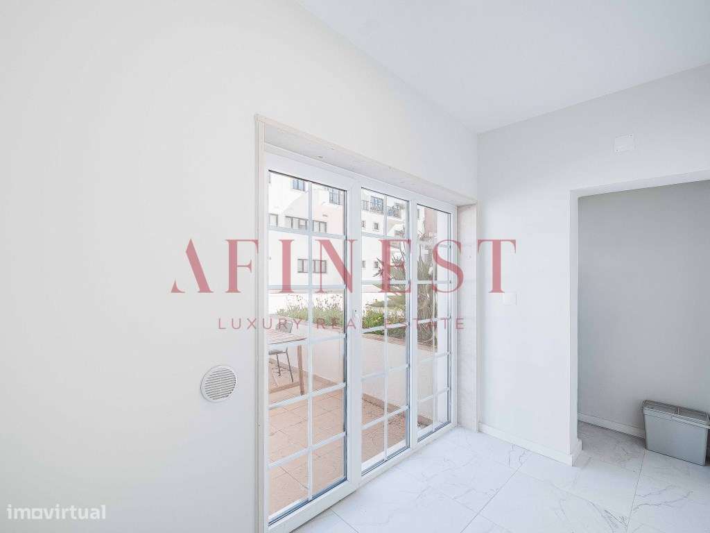 APARTAMENTO T1 REMODELADO NO ESTORIL - Grande imagem: 4/37