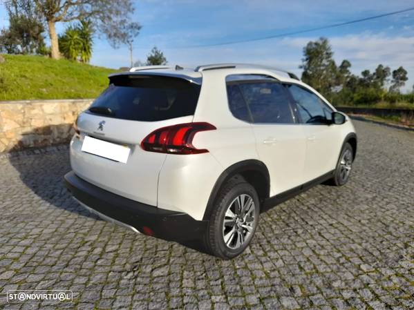 Peugeot 2008 - 1