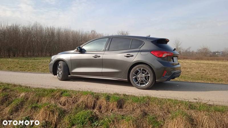 Ford Focus 1.5 EcoBlue Start-Stopp-System ST-LINE DESIGN - 5