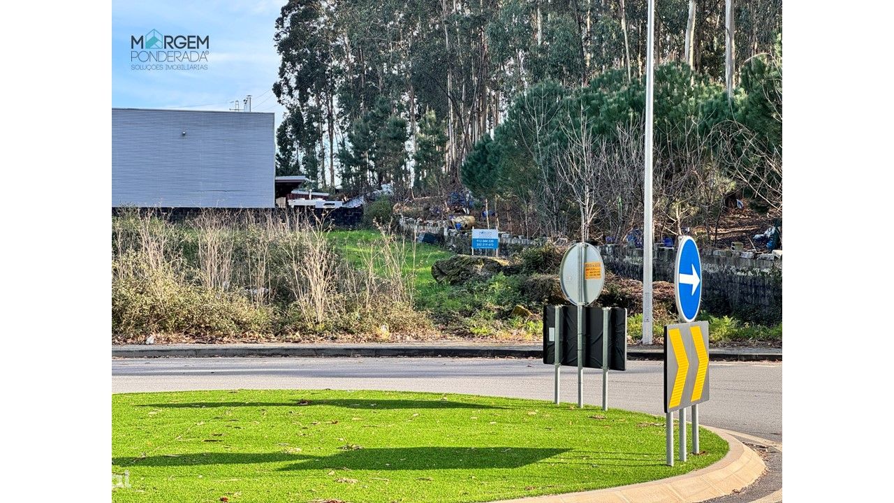 Terreno industrial com 781m2 em Jesufrei-V.N.Famalicão