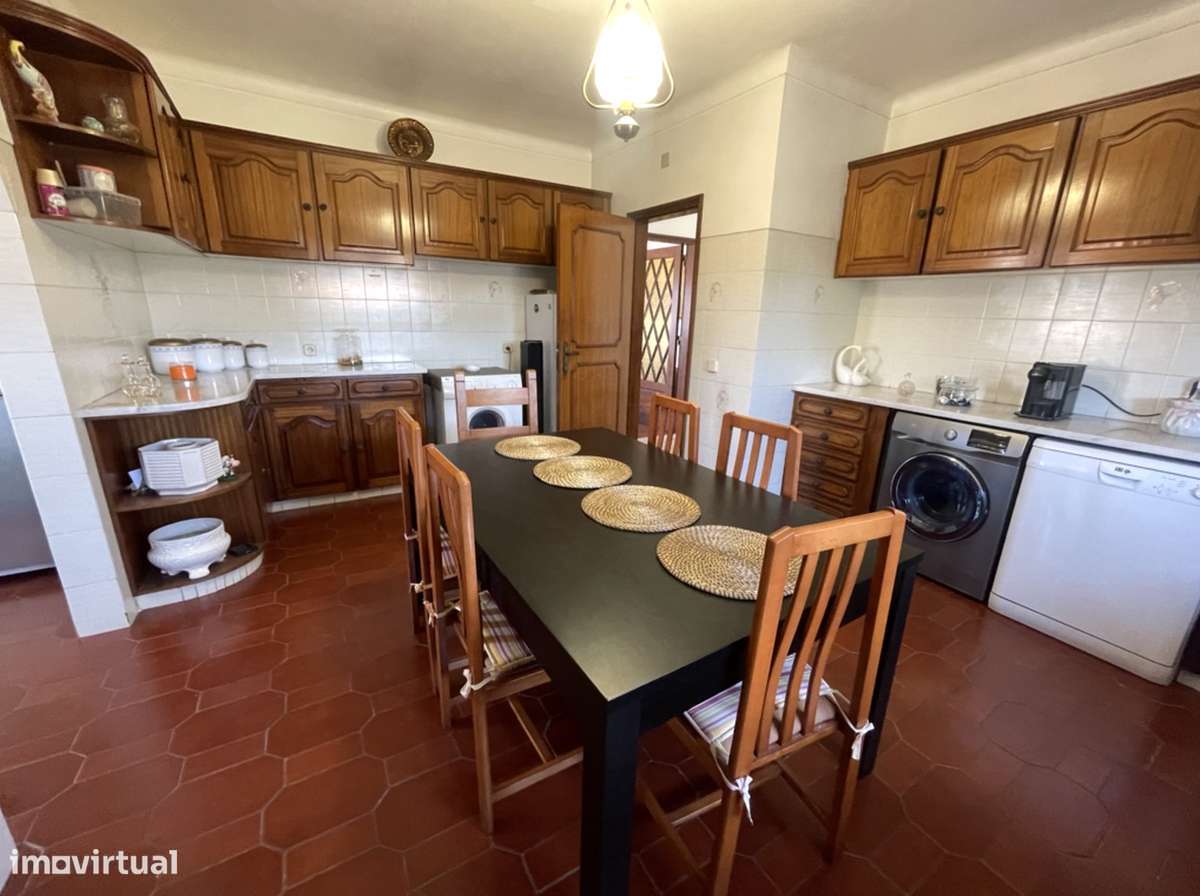 OPORTUNIDADE ÚNICA! Moradia T4 com Suite e Vista Desafogada . - Grande imagem: 4/18