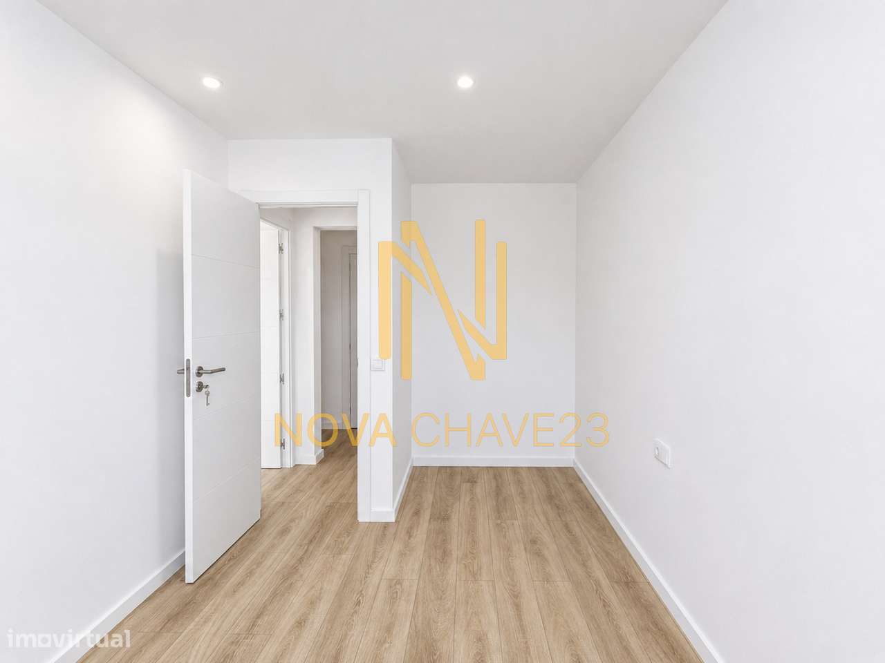 Apartamento T3+1 de Excelência em Mira-Sintra | Totalmente Remodelado-12