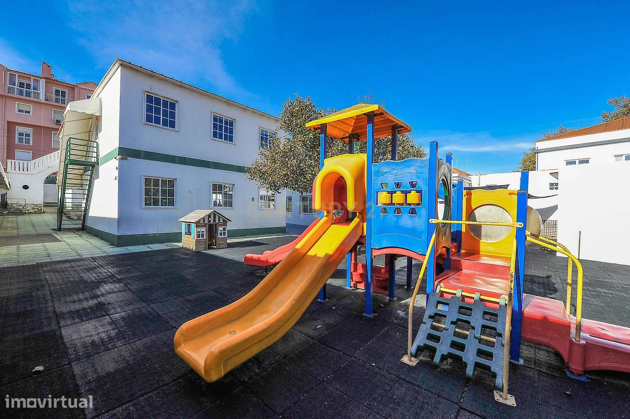 Imóvel com negócio (colégio)– Centro da Parede, Cascais-12
