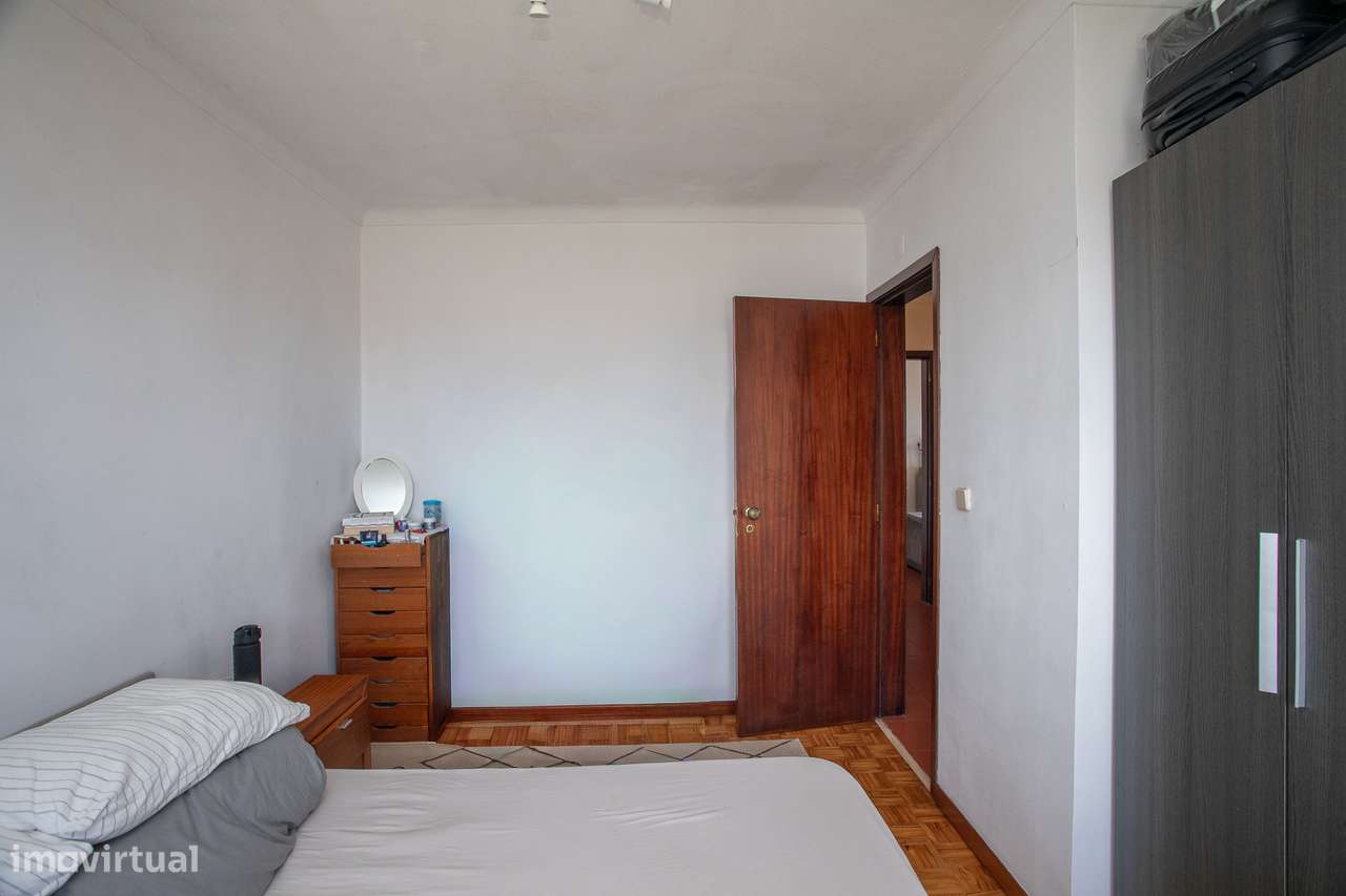 Apartamento T3, situado em Algueirão-12