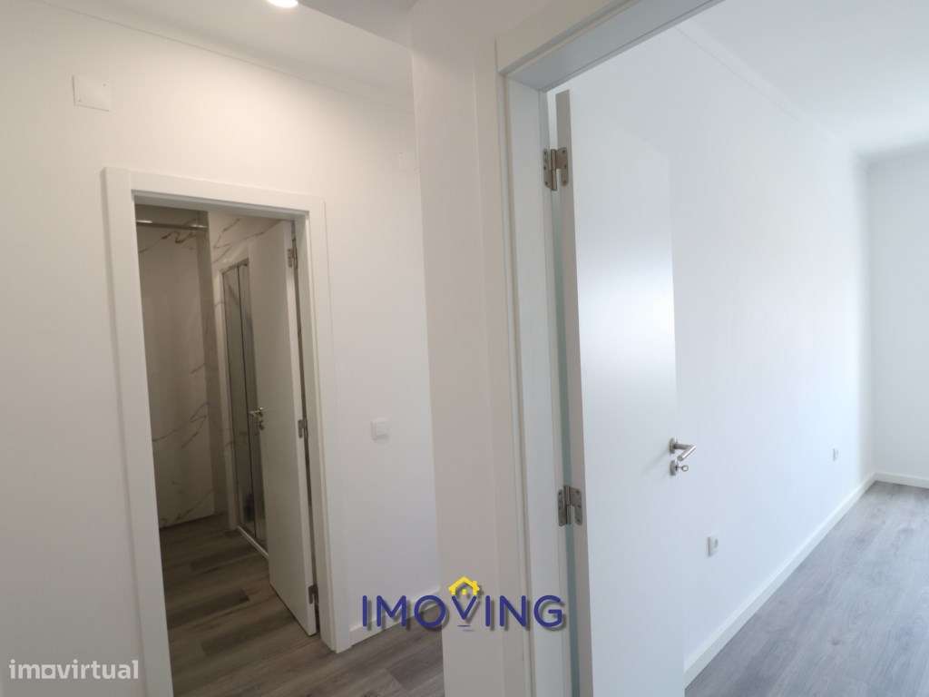 Apartamento T2, Remodelado, na Verderena, Barreiro-12
