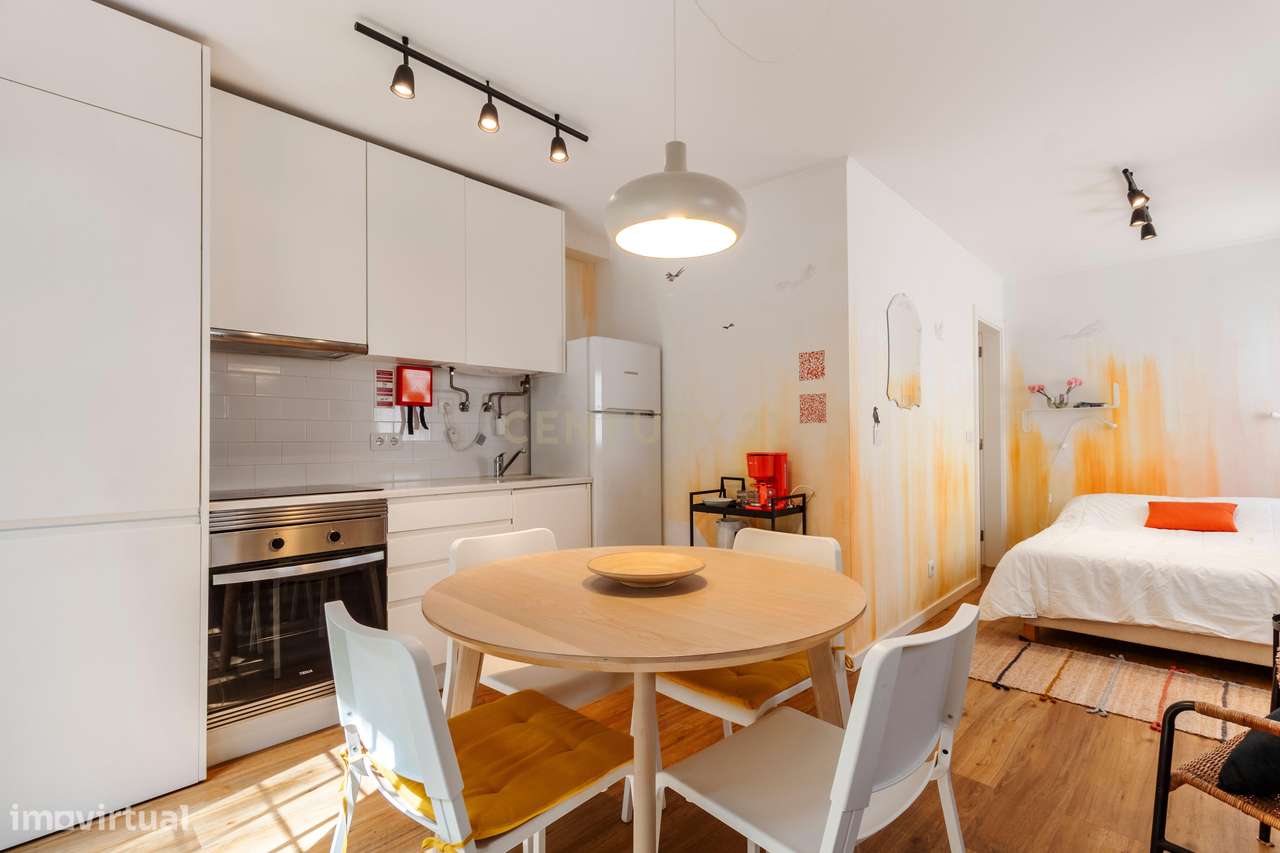 T0 + T1 Mobilados | Licença de AL | Prédio Reabilitado | Estrela / Cam-8