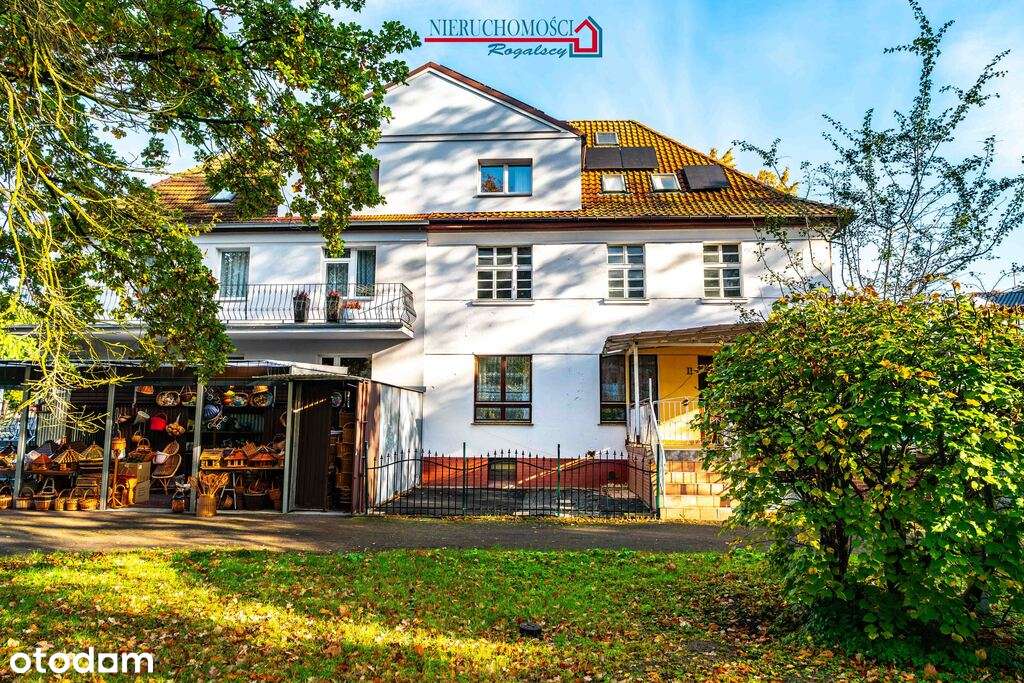 Część domu z garażem i ogródkiem-6