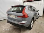 Volvo XC 60 T8 Twin Engine AWD Geartronic Momentum - 3