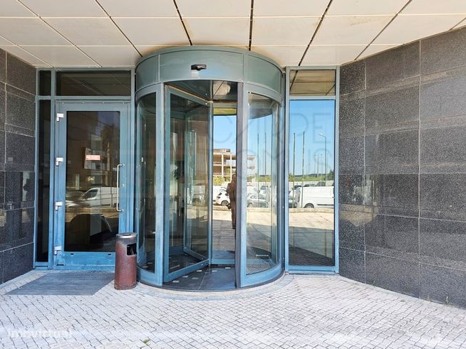 Escritório com 14 salas, na Quinta da Beloura, Sintra-42