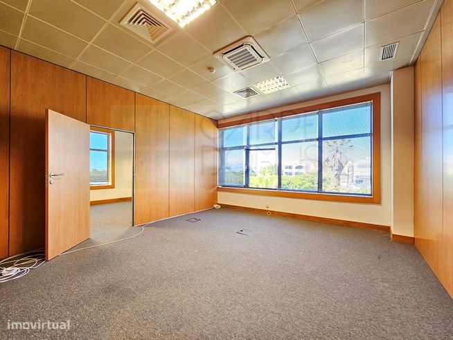 Escritórios com 780 m² na Quinta da Beloura-29