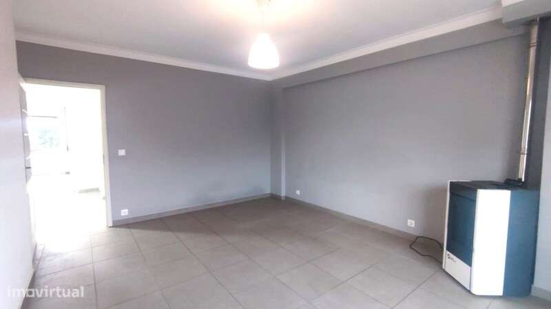 T2 com Terraço São João da Madeira - Grande imagem: 5/21