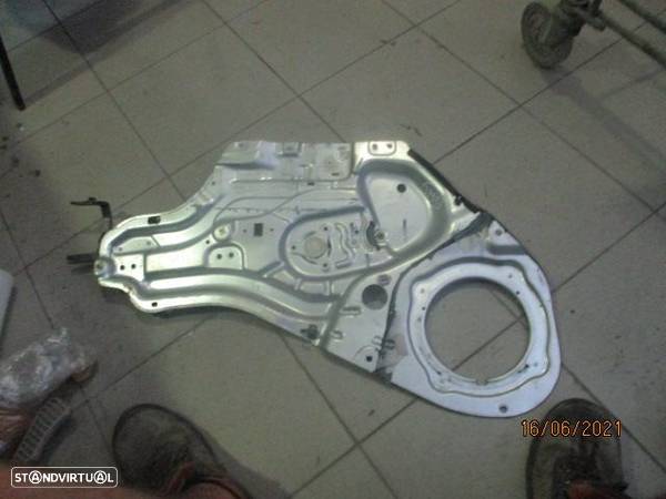 Elevador Sem Motor 824702KXXX KIA SOUL 2009 FE - 1