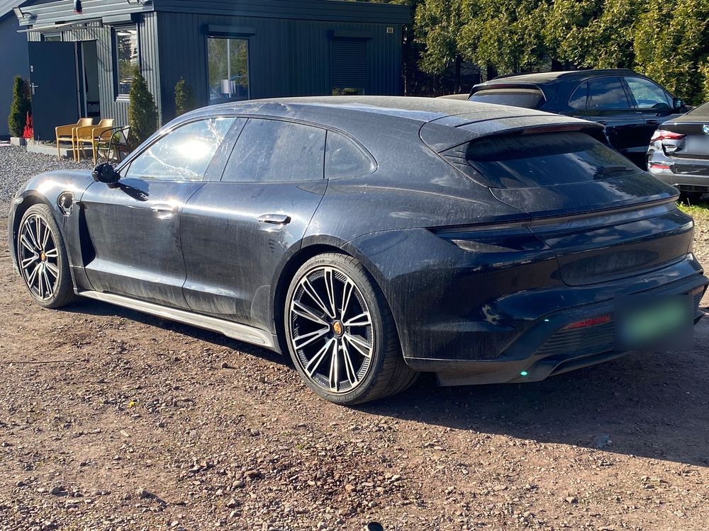 Porsche Taycan 2023
