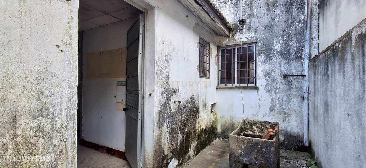 Moradia com Dois Andares no Centro de Coruche com Vista Rio-18