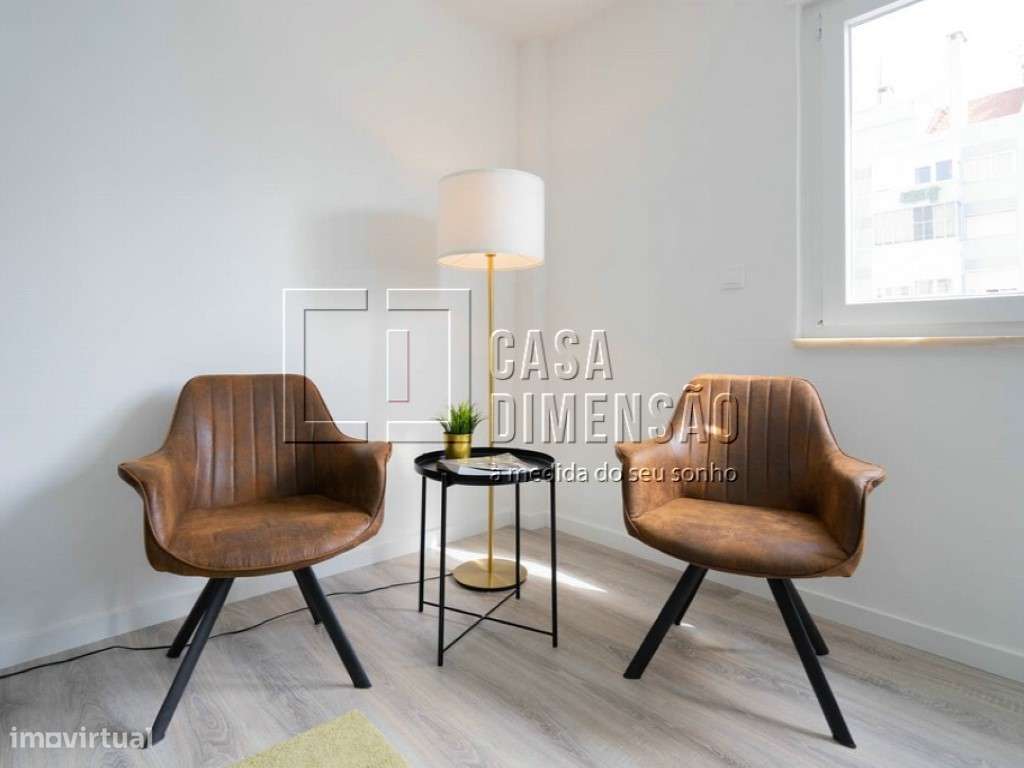 Apartamento de tipologia T3 com varanda, mobilado e equipado em Ben...-5